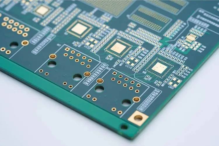 ?PCB電路設(shè)計(jì)八個(gè)誤區(qū)及PCB Layout評(píng)審原則